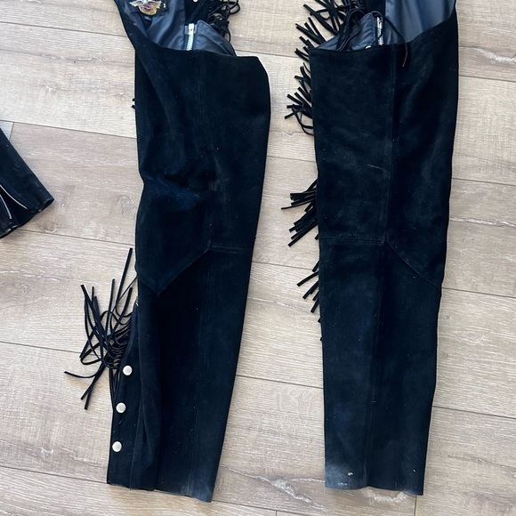 Harley-Davidson Black Leather Jacket with Fringe and Red Lining - Picture 4 of 7